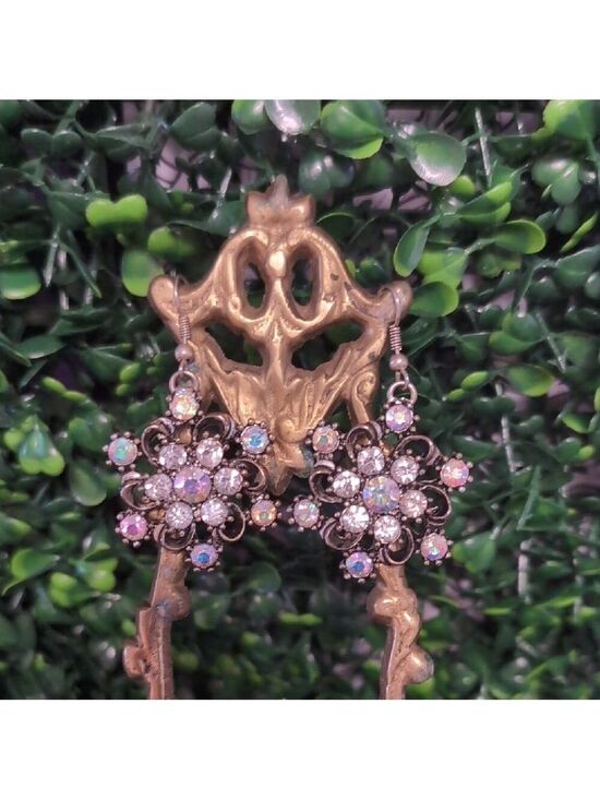 Jewelry - Elegant Snowflakel Crystal Earrings